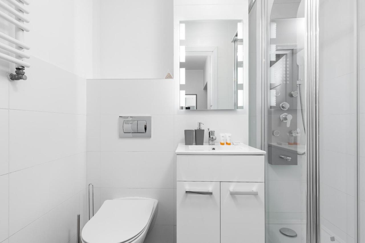 Studio City Center Zlota Street By Renters Warschau Exterior foto